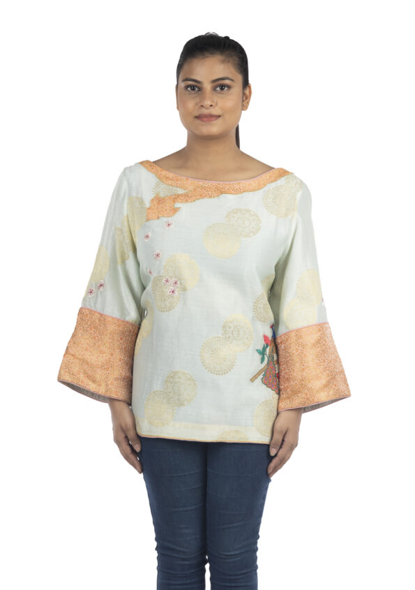 Bell-Sleeve-A-line-Top-04